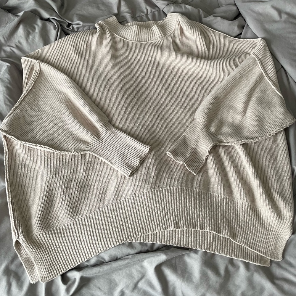 Zenana size large mock neck tunic sweater